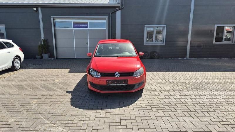 Gebraucht VW Polo Trendline 60 PS (44 kW) 2012 Rot Kleinwagen