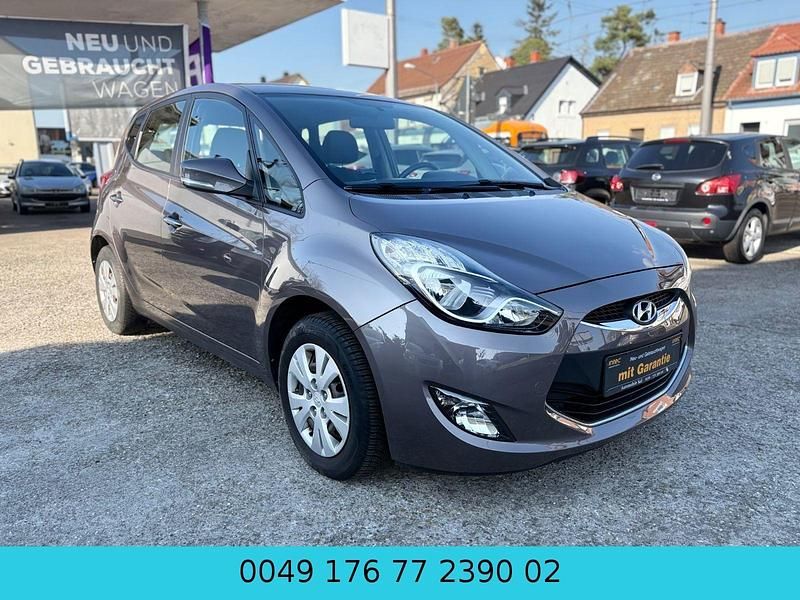 Gebraucht Hyundai ix20 Edition 90 PS (66 kW) 2012 Braun Kleinwagen