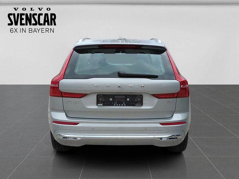 Gebraucht Volvo XC60 Plus 197 PS (144 kW) 2023 Silber SUV