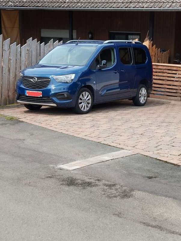Blau Gebraucht 2021 Opel Combo Life Kombi | 40.999 € - Bild 1/4