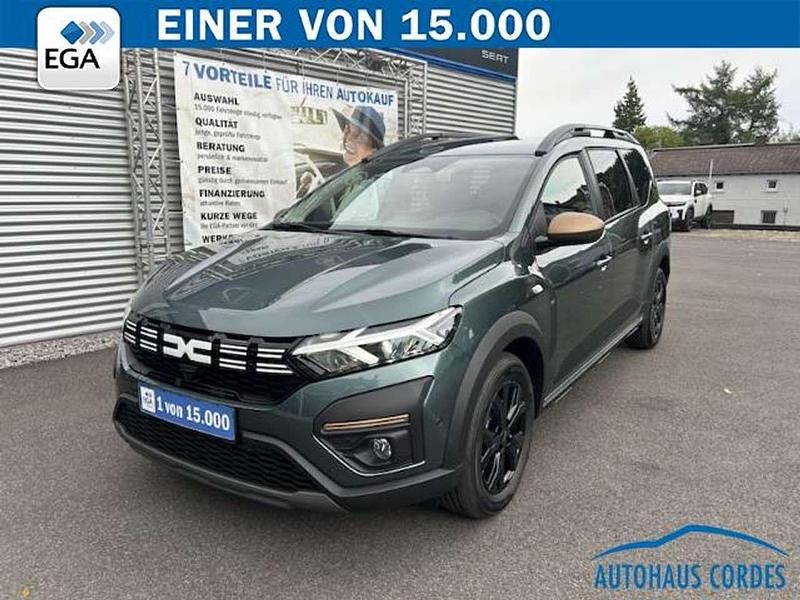 Zeder grün Neu 2025 Dacia Jogger Extreme Van / Kleinbus | 22.789 € (Fairer Preis) - Bild 1/4