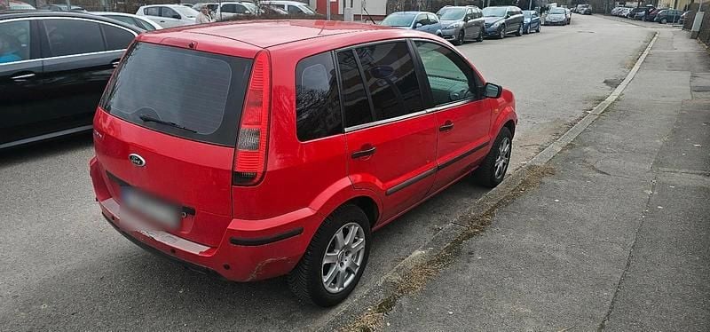 Gebraucht Ford Fusion 80 PS (58 kW) 2004 Rot Kleinwagen