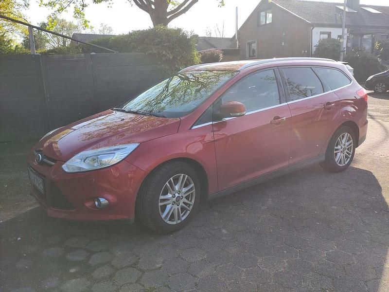 Usata Ford Focus 140 CV (102 kW) 2013 Rosso Station wagon
