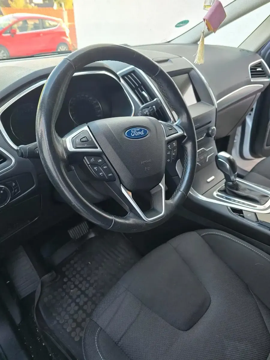 Gebraucht Ford S-MAX S 180 PS (132 kW) 2018 Weiß Van / Kleinbus