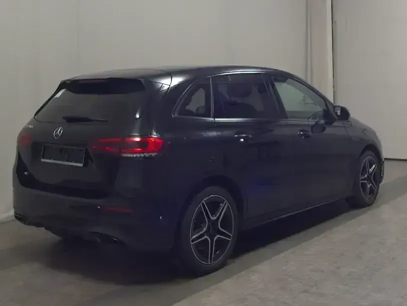 Gebraucht Mercedes B250e AMG line 218 PS (160 kW) 2021 Schwarz Kleinwagen
