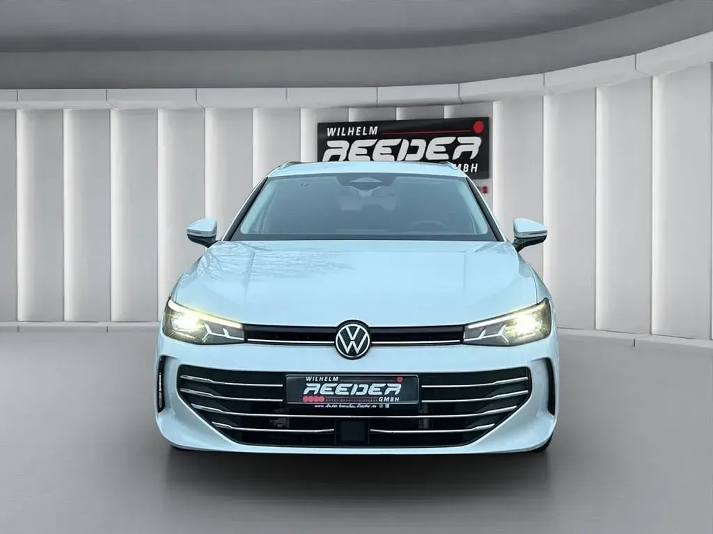Gebraucht VW Passat Business 150 PS (110 kW) 2025 Weiß Limousine