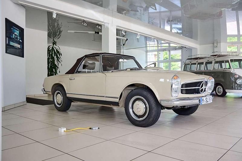 Gebraucht Mercedes W113 150 PS (110 kW) 1966 Beige Cabrio