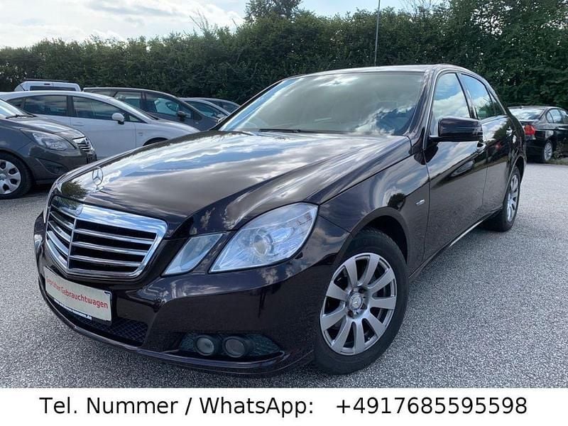 Braun Gebraucht 2009 Mercedes E220 Limousine | 9.900 € (Fairer Preis) - Bild 1/4