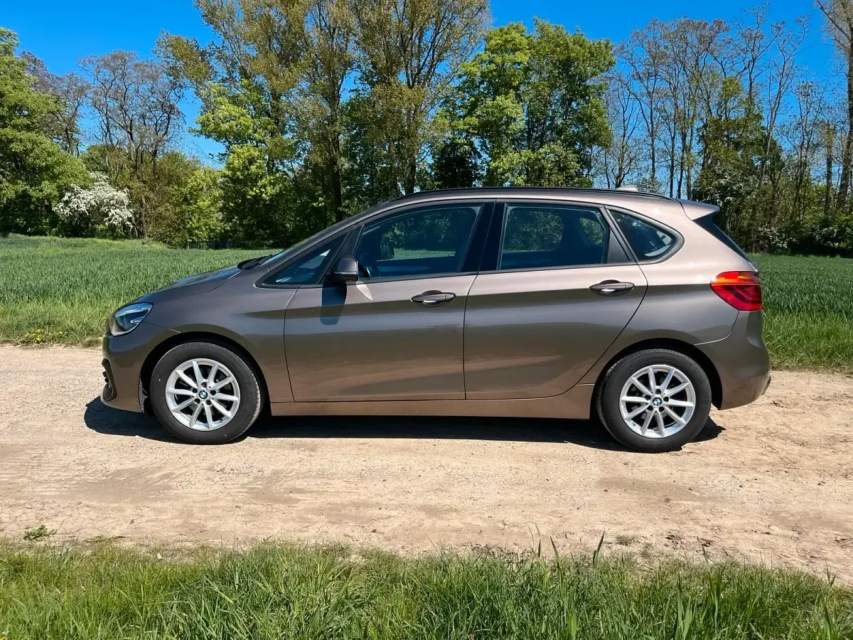 Gebraucht BMW 218 Active Tourer Advantage 140 PS (102 kW) 2019 Braun Van / Kleinbus
