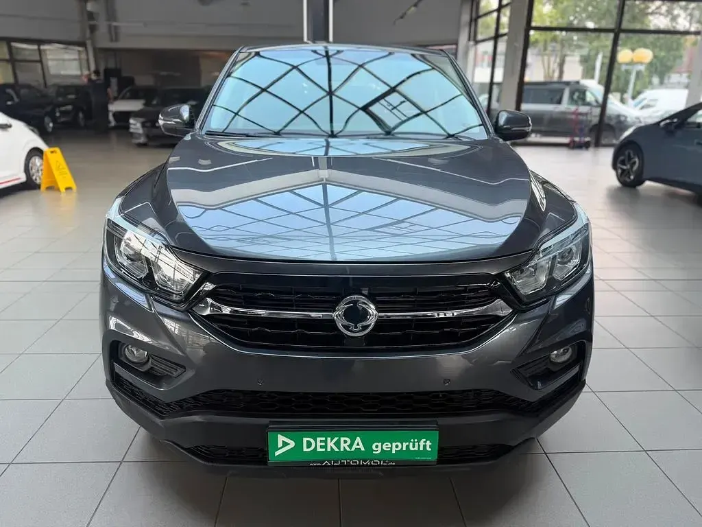 Gebraucht SsangYong Musso 181 PS (133 kW) 2020 Grau Pickup