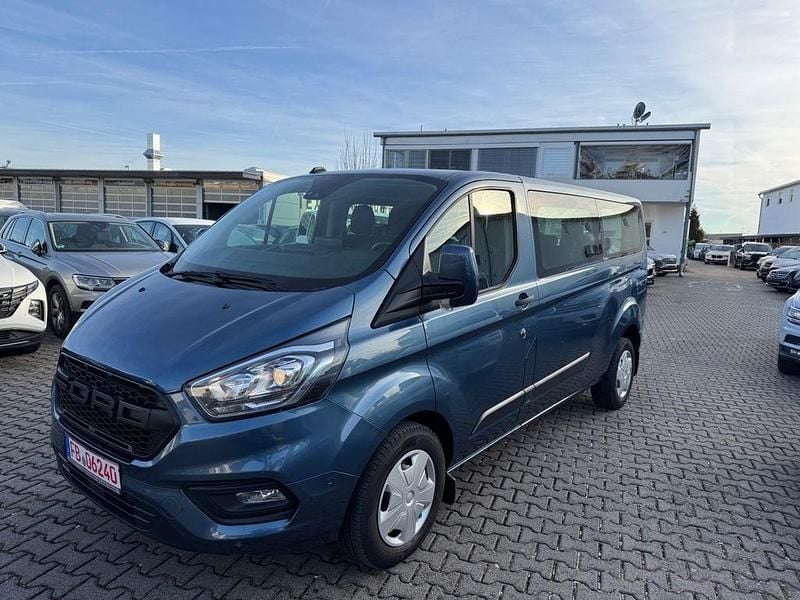 Blau Gebraucht 2021 Ford Tourneo Trend Van / Kleinbus | 25.900 € (Fairer Preis) - Bild 1/4
