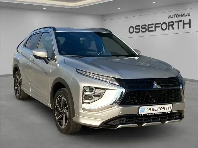 Second-hand Mitsubishi Eclipse Cross Select 188 CP (138 kW) 2023 Argintiu SUV