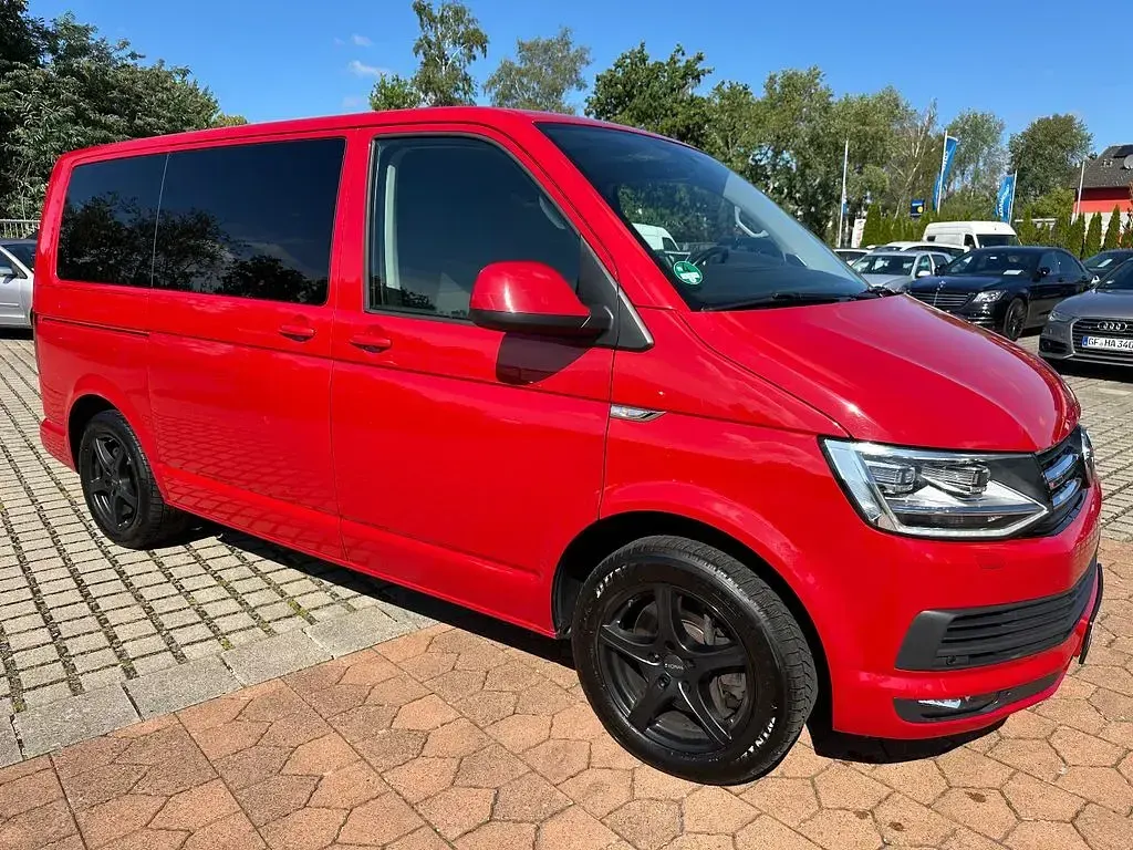 Gebraucht VW Multivan Comfortline 204 PS (150 kW) 2016 Rot Van / Kleinbus