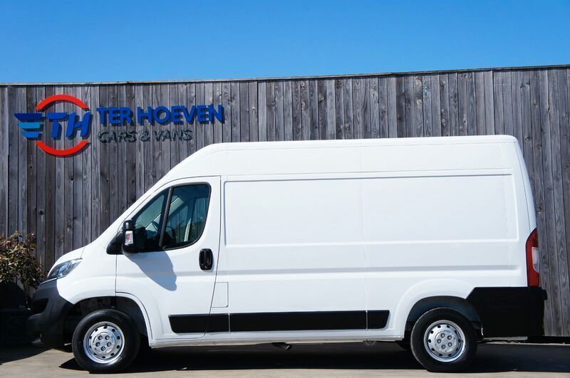 Weiß Gebraucht 2022 Citroën Jumper Van / Kleinbus | 15.900 € - Bild 1/4