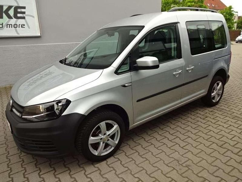 Gebraucht VW Caddy Trendline 122 PS (89 kW) 2015 Reflexsilber metallic Van / Kleinbus