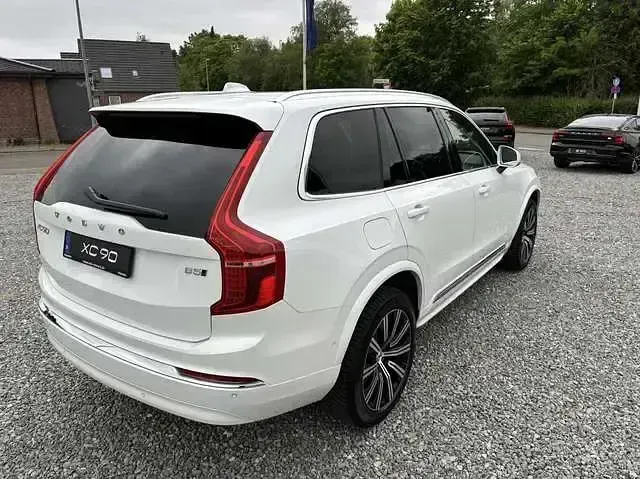 Gebraucht Volvo XC90 Plus 235 PS (172 kW) 2024 Crystal white / metallic SUV