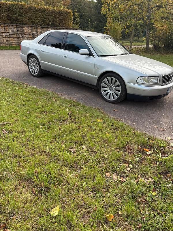 Silber Gebraucht 2001 Audi A8 Limousine | 4.500 € (Superpreis) - Bild 1/4