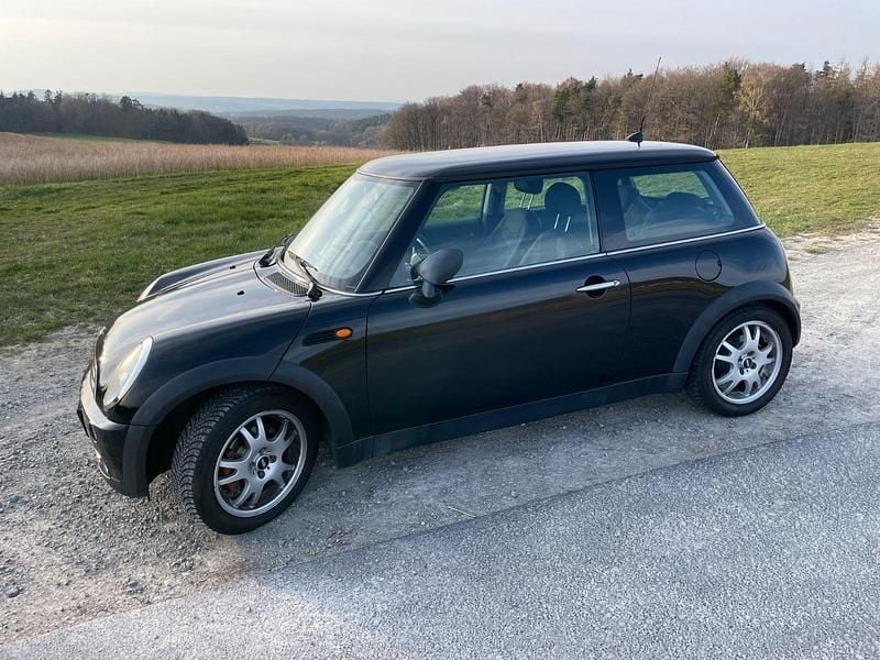 Gebraucht Mini ONE 90 PS (66 kW) 2004 Schwarz Kleinwagen