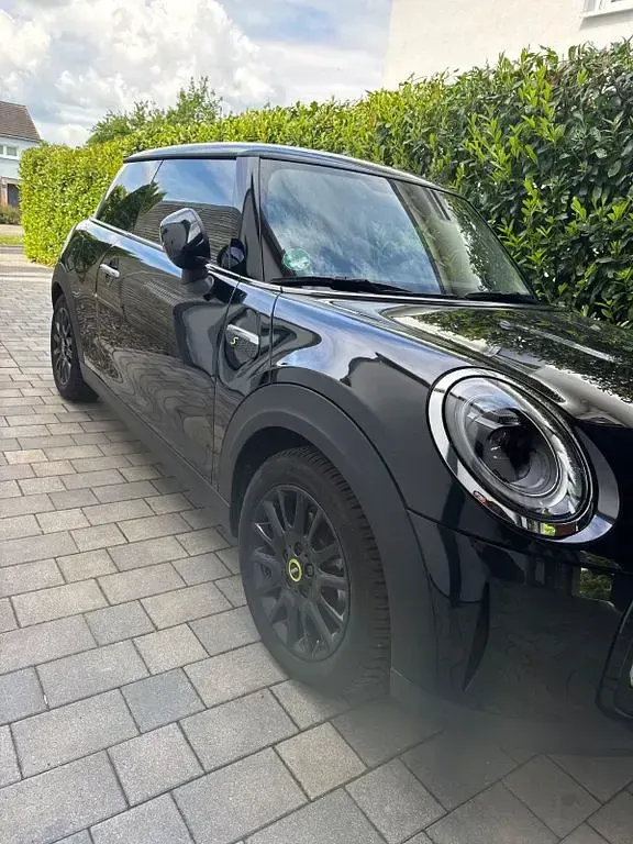 Gebraucht Mini Cooper SE 135 kW (184 PS) 2022 Schwarz Kleinwagen