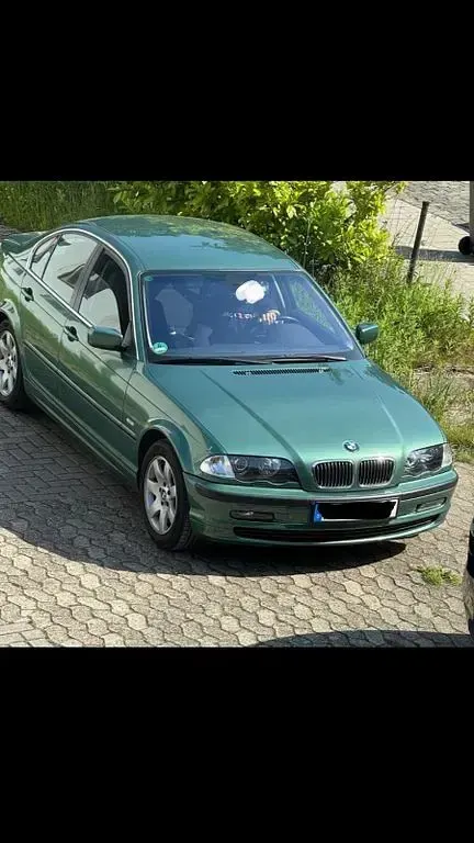 Gebraucht BMW 320 150 PS (110 kW) 2000 Grün Limousine
