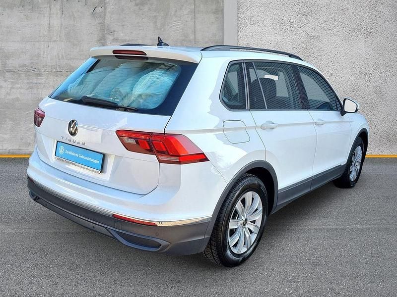 Gebraucht VW Tiguan Life 150 PS (110 kW) 2022 Weiß SUV