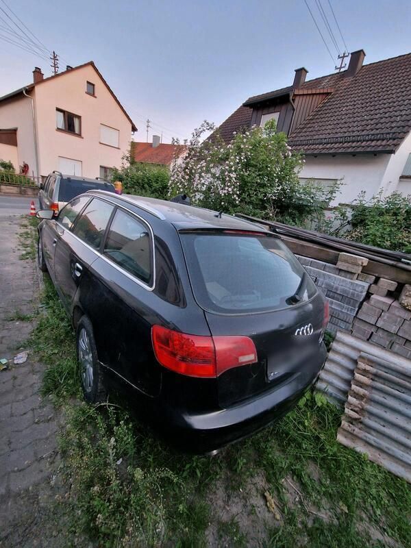 Schwarz Gebraucht 2006 Audi A6 Kombi | 1.300 € - Bild 1/4