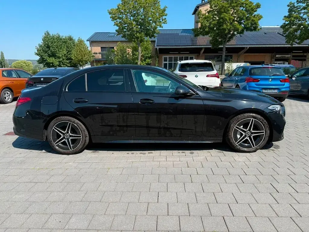 Gebraucht Mercedes C180 AMG line 170 PS (125 kW) 2025 Schwarz Limousine