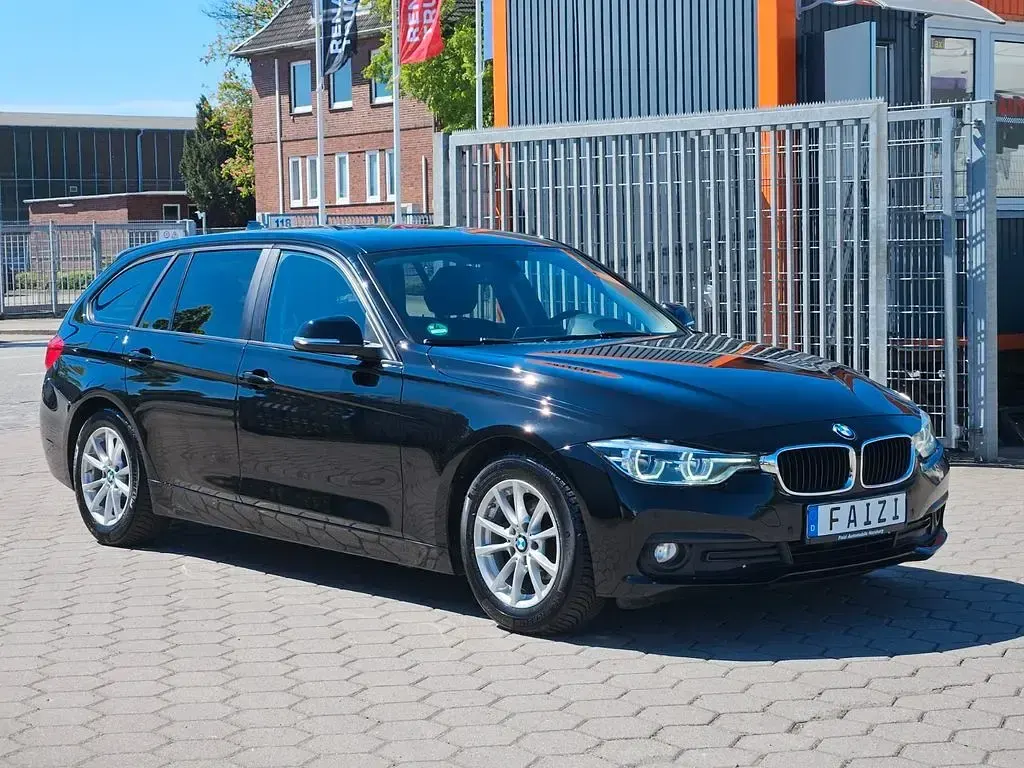 Gebraucht BMW 320 Advantage 163 PS (119 kW) 2017 Schwarz Kombi