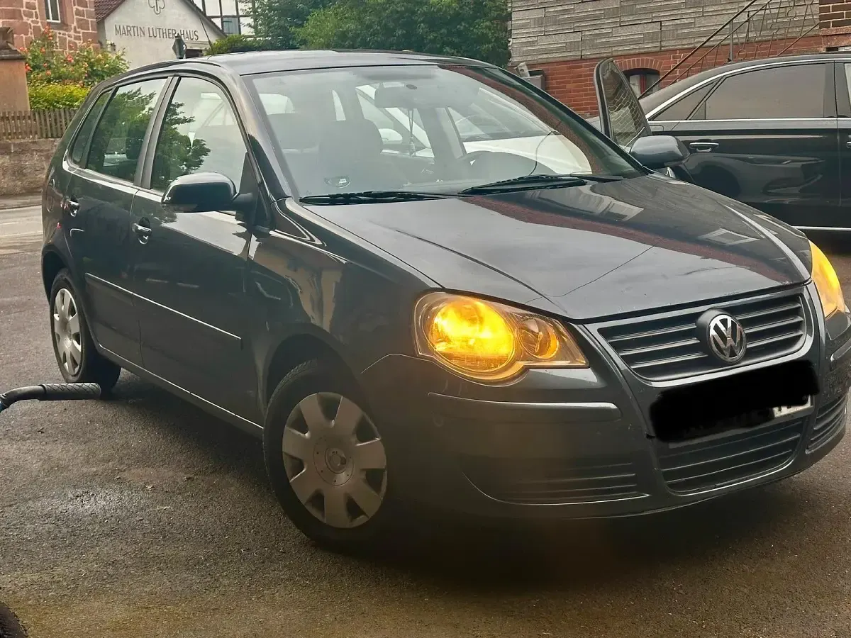 Gebraucht VW Polo 70 PS (51 kW) 2006 Grau Kleinwagen