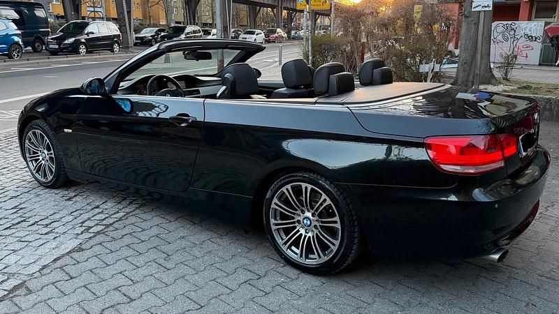 Gebraucht BMW 320 Cabriolet 170 PS (125 kW) 2007 Schwarz Cabrio