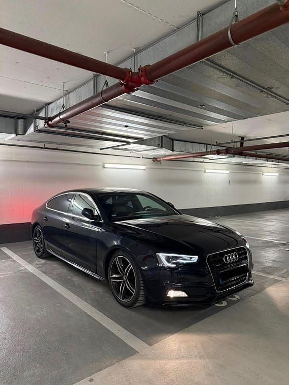 Blau Gebraucht 2012 Audi A5 Sportback S-Line Kleinwagen | 12.500 € (Guter Preis) - Bild 1/4
