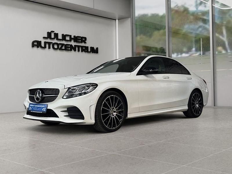 Gebraucht Mercedes C300 AMG 258 PS (189 kW) 2019 Weiß Limousine