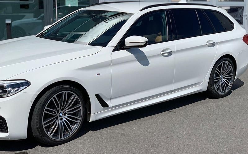 Gebraucht BMW 520 Performance 190 PS (139 kW) 2017 Weiß Kombi