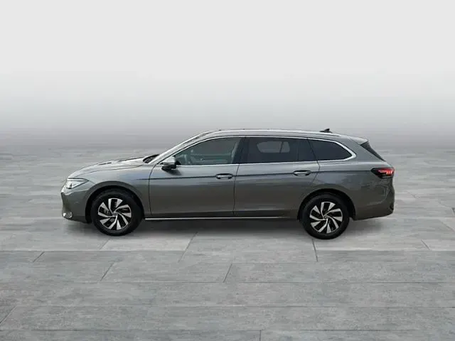 Gebraucht VW Passat IQ Drive 150 PS (110 kW) 2024 Grau (diabasgrau metallic) Kombi