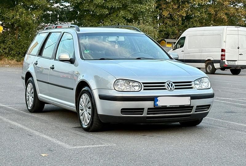 Silber Gebraucht 1999 VW Golf IV Kombi | 850 € (Superpreis) - Bild 1/4