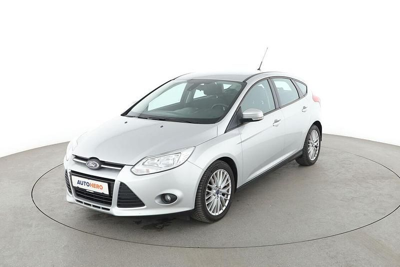 Grau Gebraucht 2014 Ford Focus SYNC Edition Limousine | 7.630 € (Etwas zu teuer) - Bild 1/3