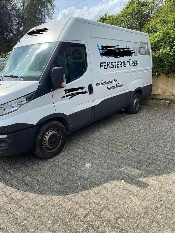 Second-hand Iveco Daily 156 CP (114 kW) 2017 Van