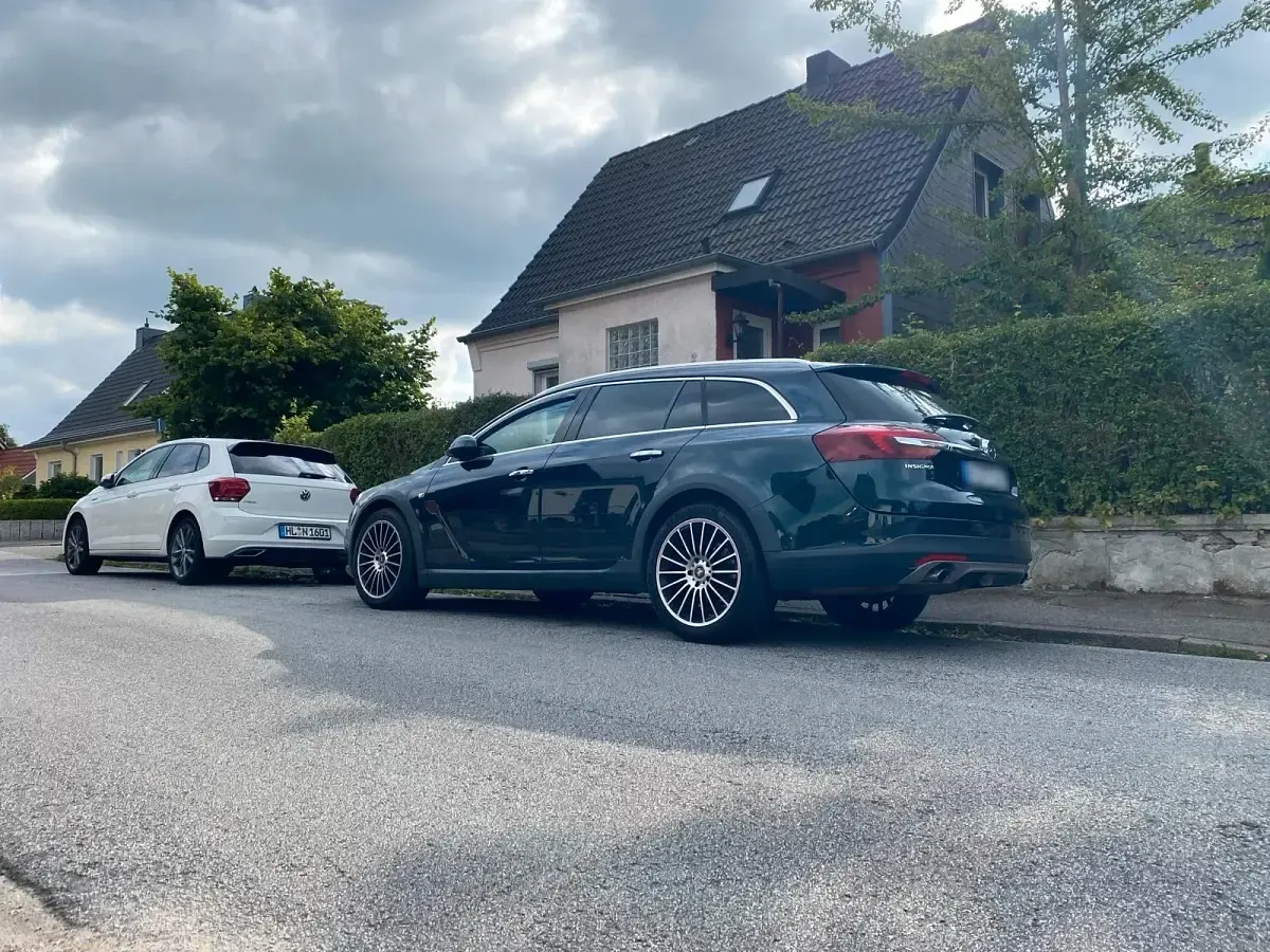 Gebraucht Opel Insignia Country Tourer 250 PS (183 kW) 2014 Andere farben Kombi