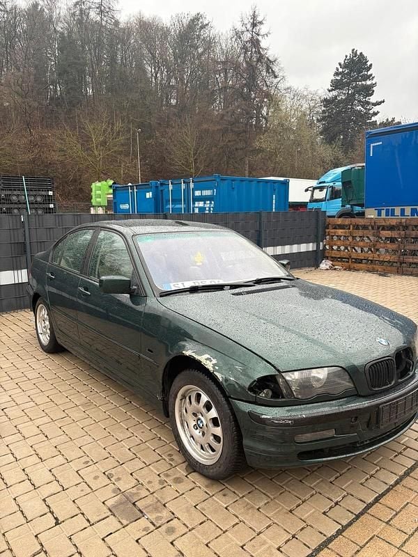 Gebraucht BMW 320 135 PS (99 kW) 1999 Grün Limousine