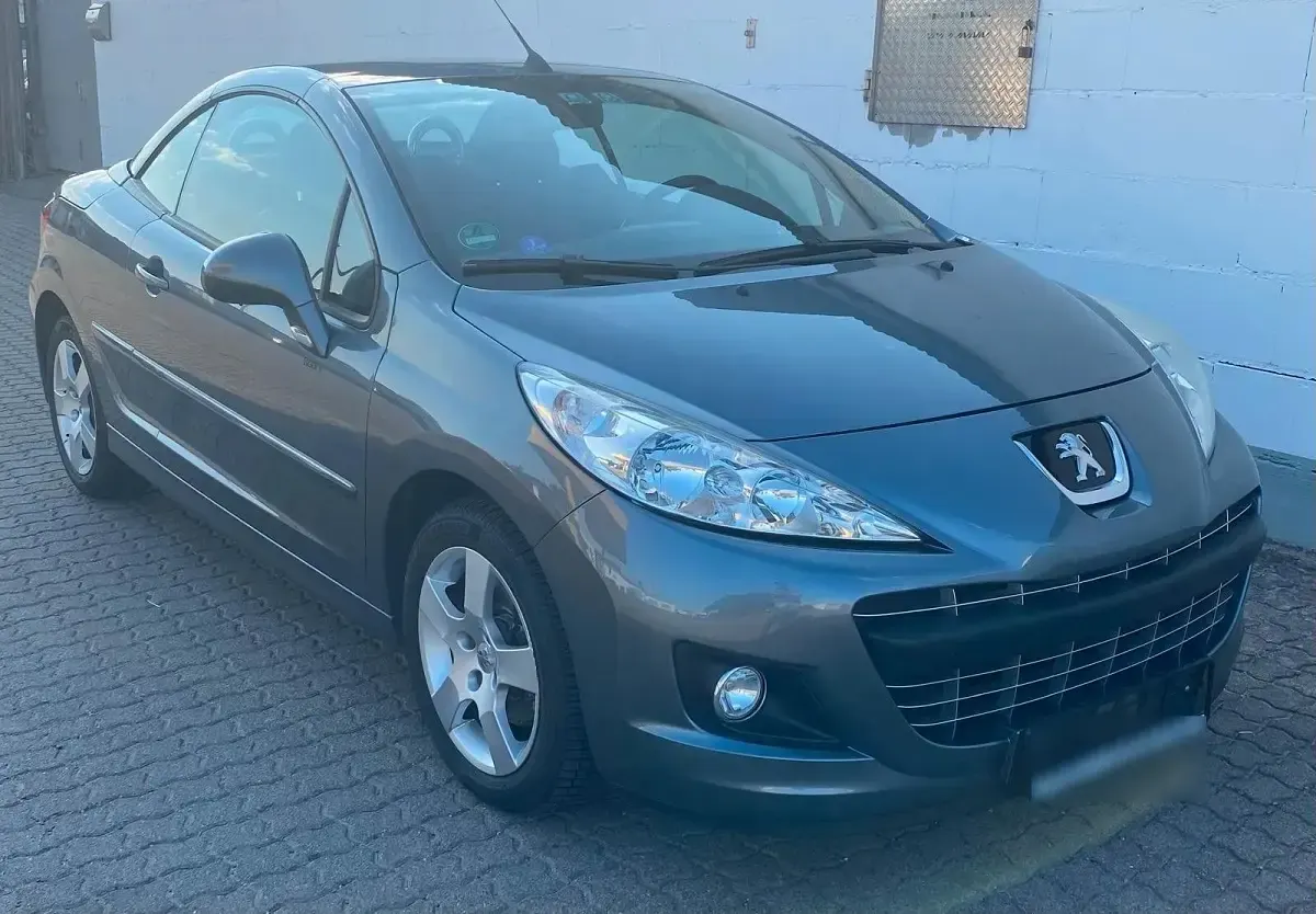 Gebraucht Peugeot 207 CC Filou 120 PS (88 kW) 2010 Grau Cabrio
