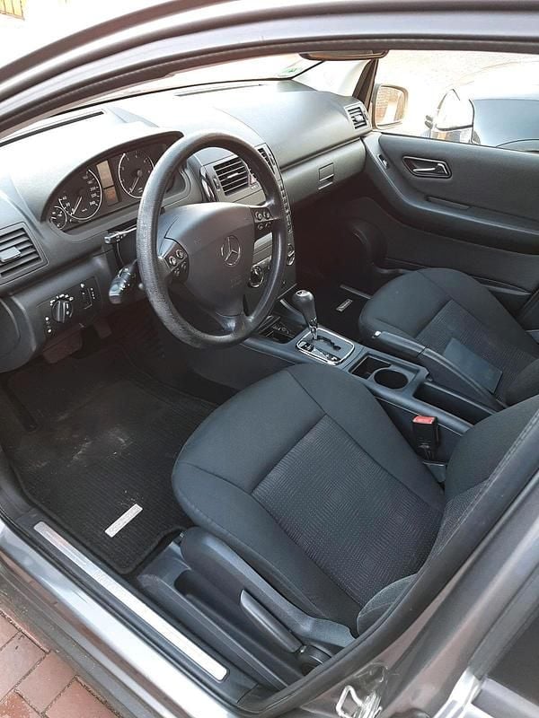 Gebraucht Mercedes A160 95 PS (69 kW) 2010 Grau Kombi
