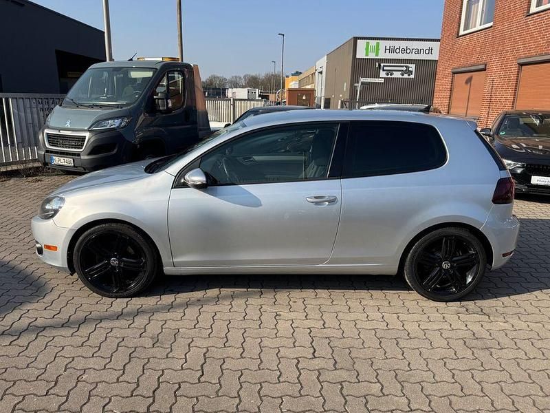 Gebraucht VW Golf VI 140 PS (102 kW) 2011 Silber Kleinwagen