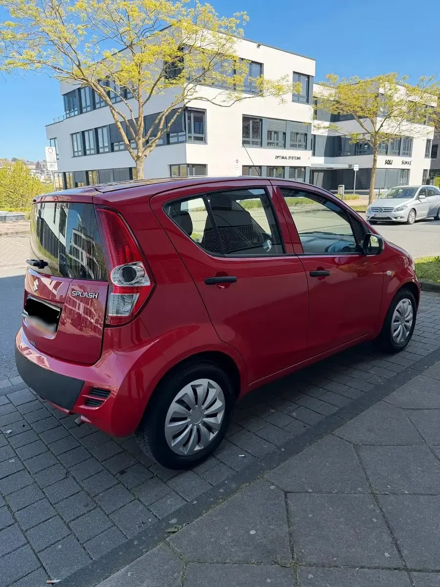 Second-hand Suzuki Splash 67 CP (49 kW) 2013 Roșu Hatchback