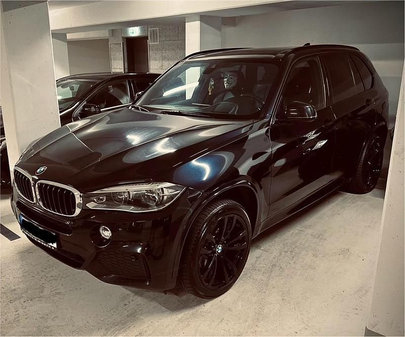 Schwarz Gebraucht 2015 BMW X5 SUV | 28.000 € - Bild 1/1