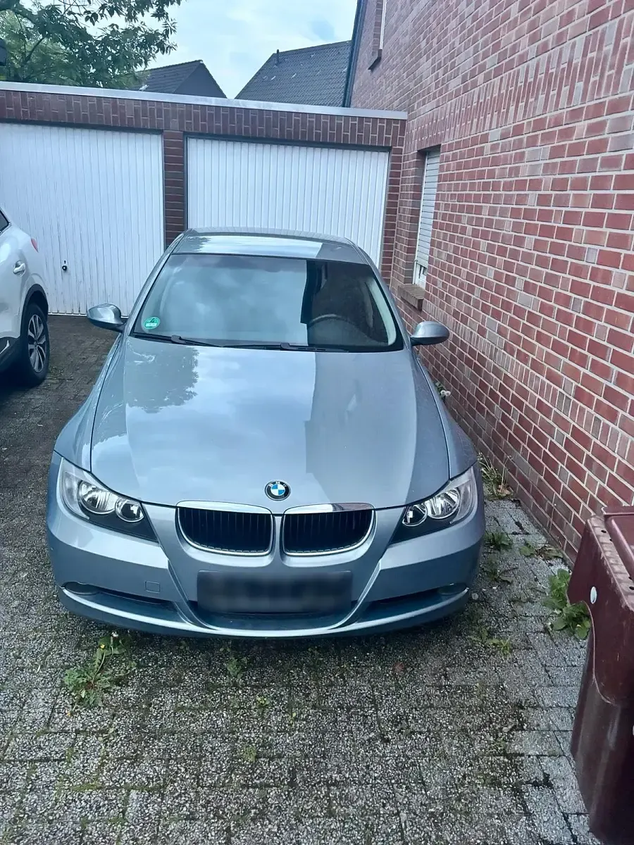 Gebraucht BMW 318 129 PS (94 kW) 2005 Blau Limousine
