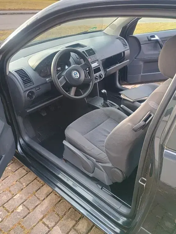 Gebraucht VW Polo Basis 75 PS (55 kW) 2002 Schwarz Limousine