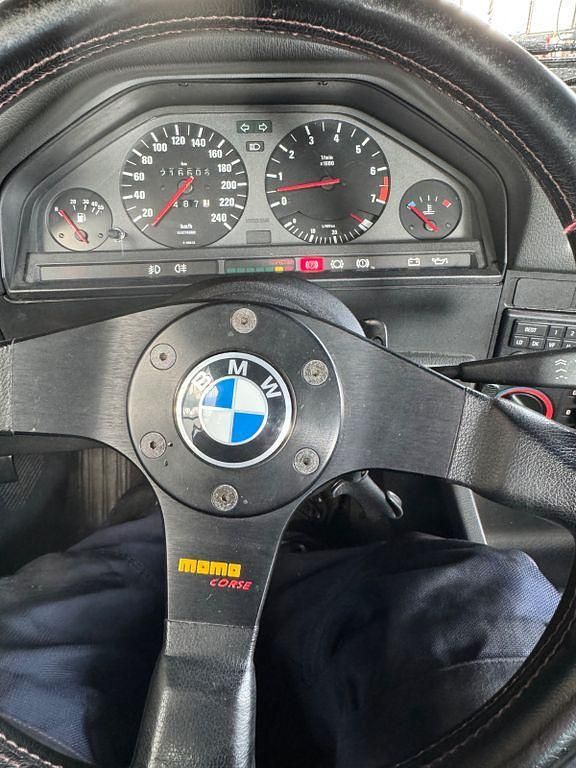 Gebraucht BMW 325 Cabriolet Performance 171 PS (125 kW) 1987 Schwarz Cabrio