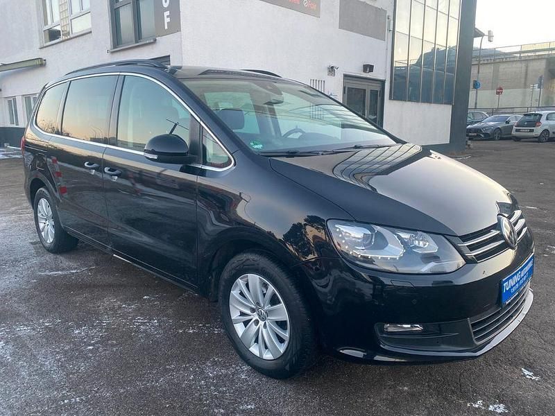 Gebraucht VW Sharan Comfortline 184 PS (135 kW) 2017 Schwarz Van / Kleinbus