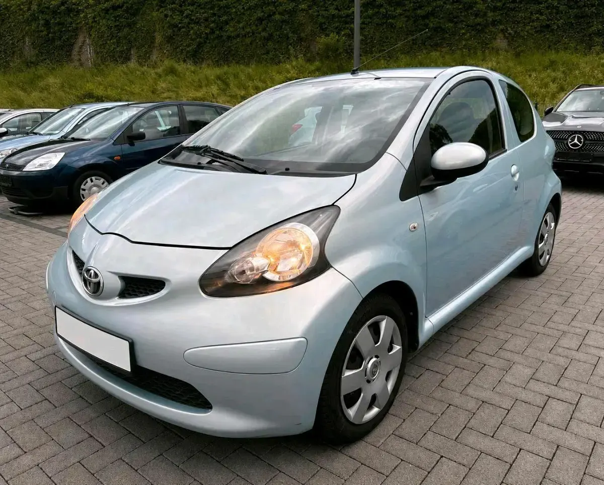 Gebraucht Toyota Aygo 68 PS (50 kW) 2007 Andere farben Kleinwagen