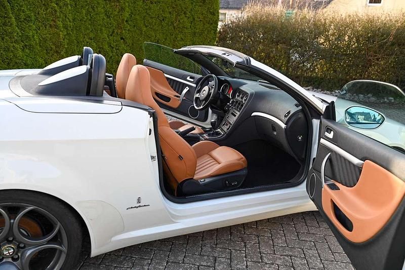 Gebraucht Alfa Romeo Spider 200 PS (147 kW) 2010 Weiß Cabrio